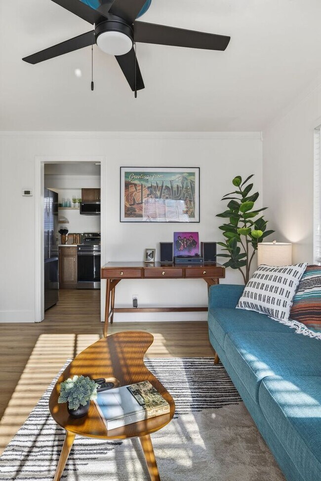 Building Photo - Welcome to Reno Nevada’s Biggest Little BnB !!