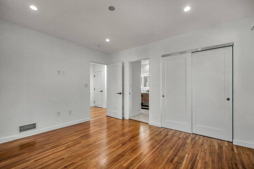 Building Photo - 920 S Spaulding Ave