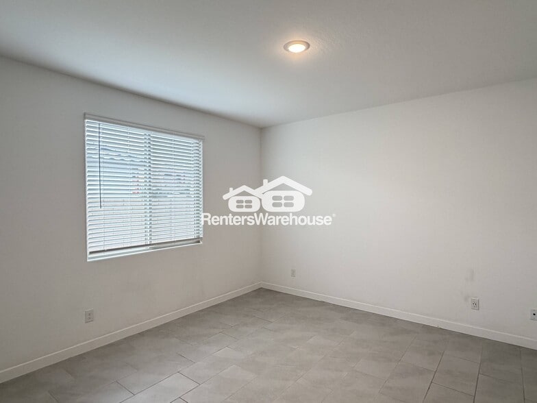 Building Photo - 4152 E Austin Dr