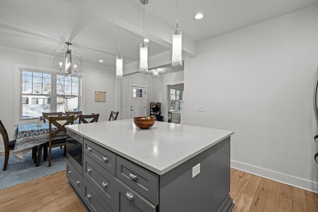 Building Photo - Stunning Fully Renovated 5-Bedroom Home in Desirable Trinity Park, Durham