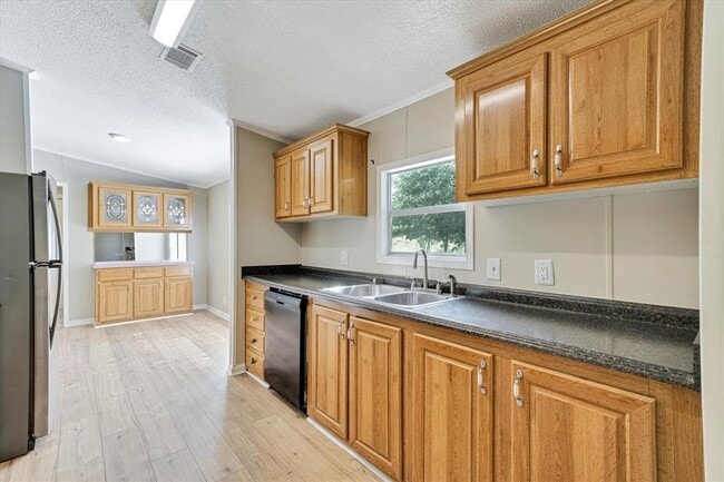 Building Photo - 1005 Monte Vista Dr