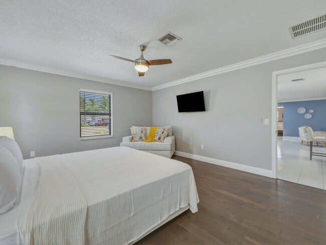 Building Photo - 1127 Sea Pines Way