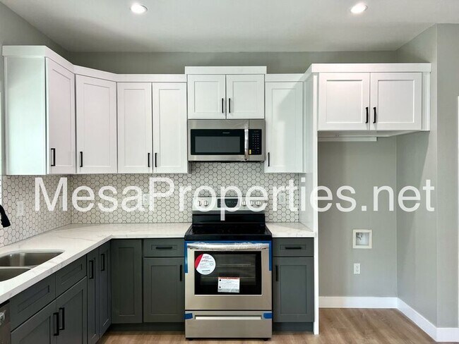 Building Photo - 10152 Cook Ave