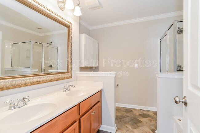 Building Photo - 7356 Sedgebrook Dr W