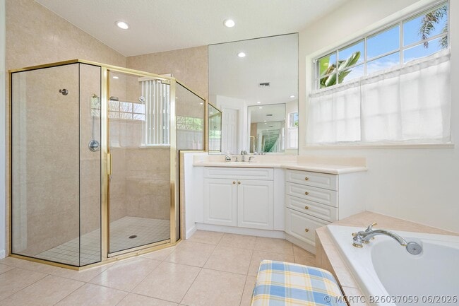 Building Photo - 9907 SE Osprey Pointe Dr