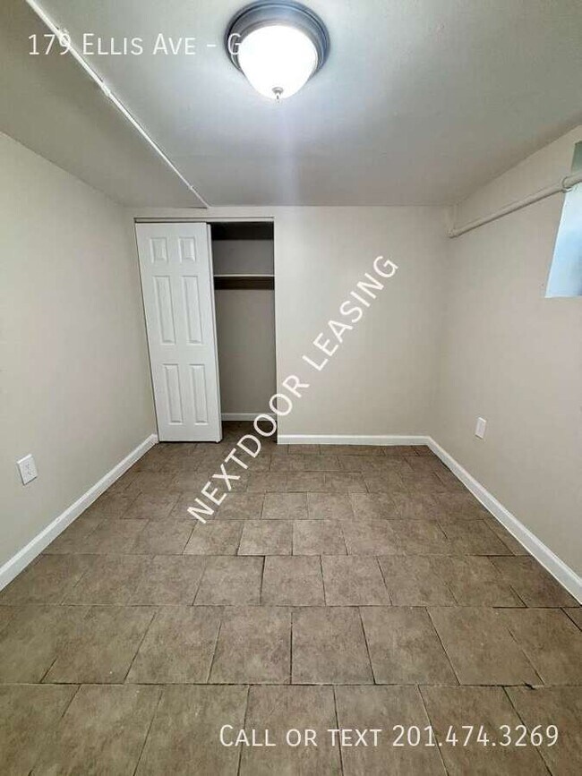Building Photo - 179 Ellis Ave