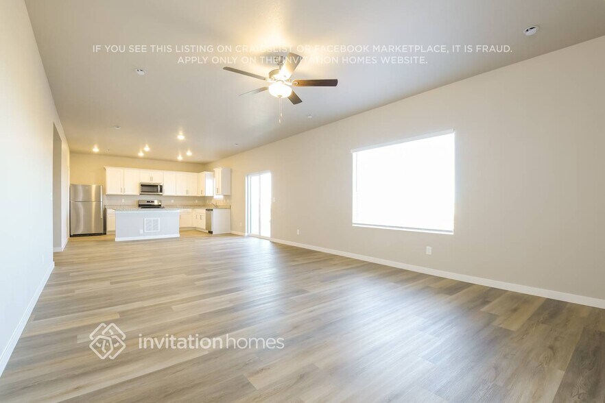 Building Photo - 970 Cascade Falls St