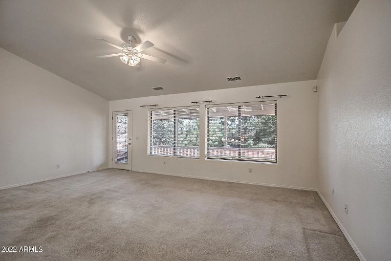 Building Photo - 502 Saguaro Cir