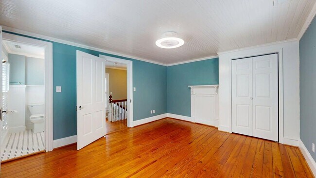 Building Photo - The Heart of Downtown