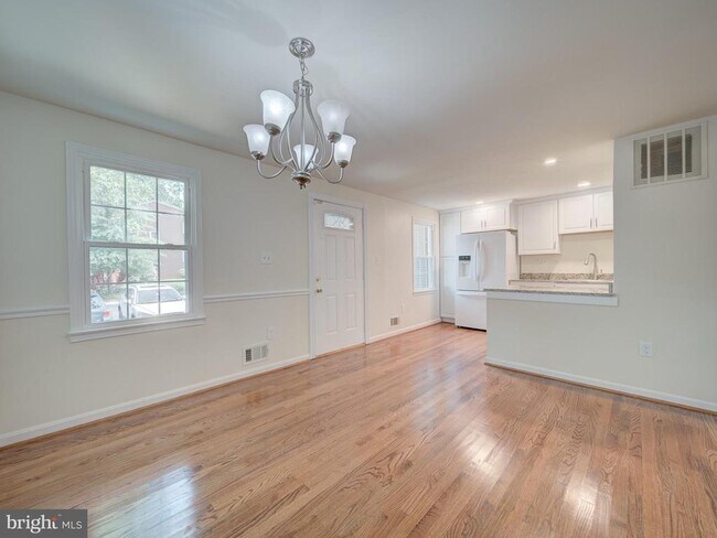 Building Photo - 13186 Putnam Cir