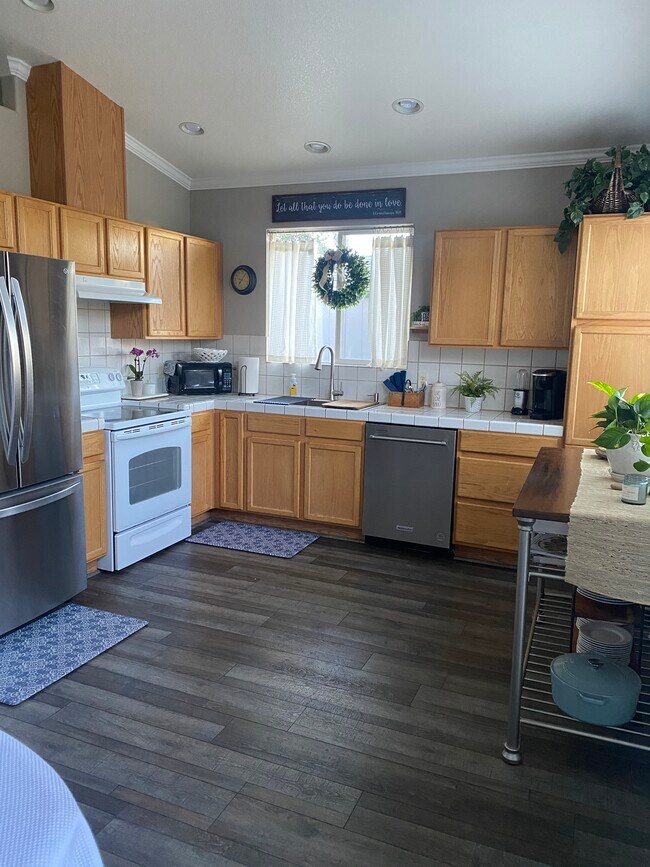 Building Photo - 7200 Ishi Point Ct