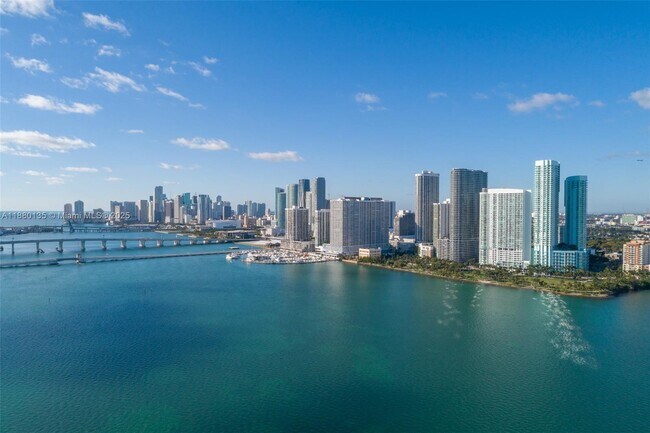 Building Photo - 1900 N Bayshore Dr