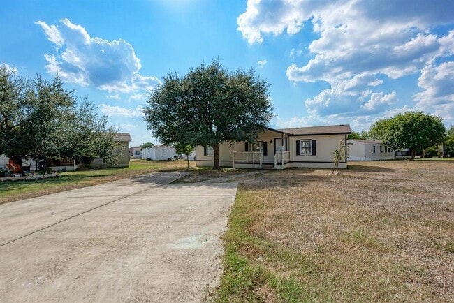 Primary Photo - 187 Horseshoe Bend Rd