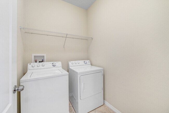 Building Photo - 1259 Long Cove Loop