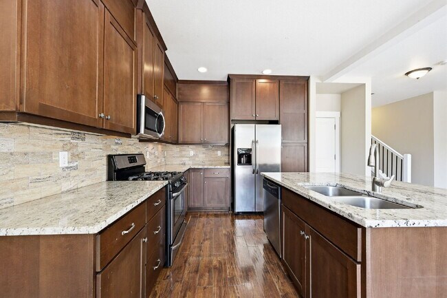 Building Photo - 3 Bed, 2.5 Bath Townhome Centrally Located– Bend, OR