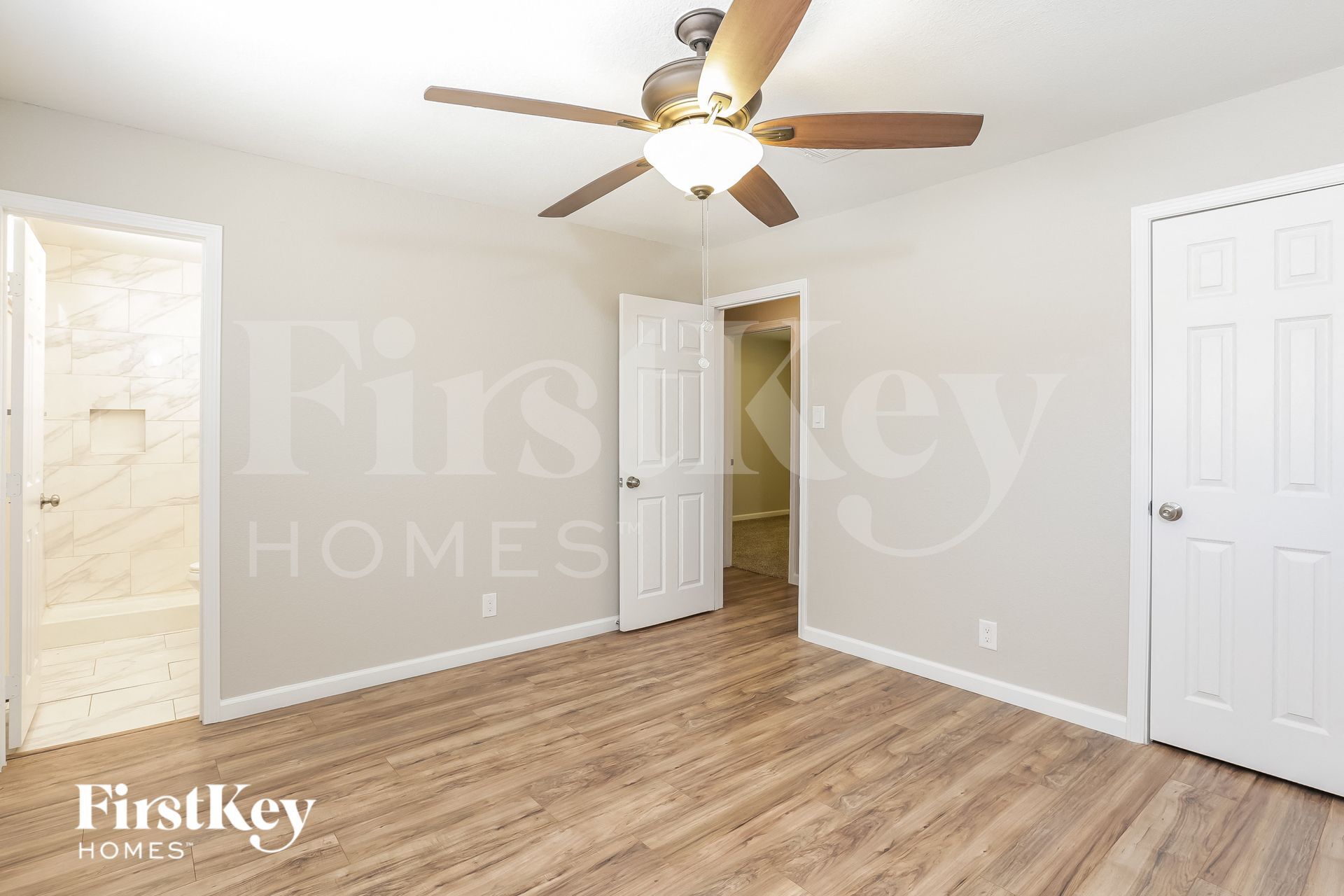 Building Photo - 5604 W Bartlett Ave