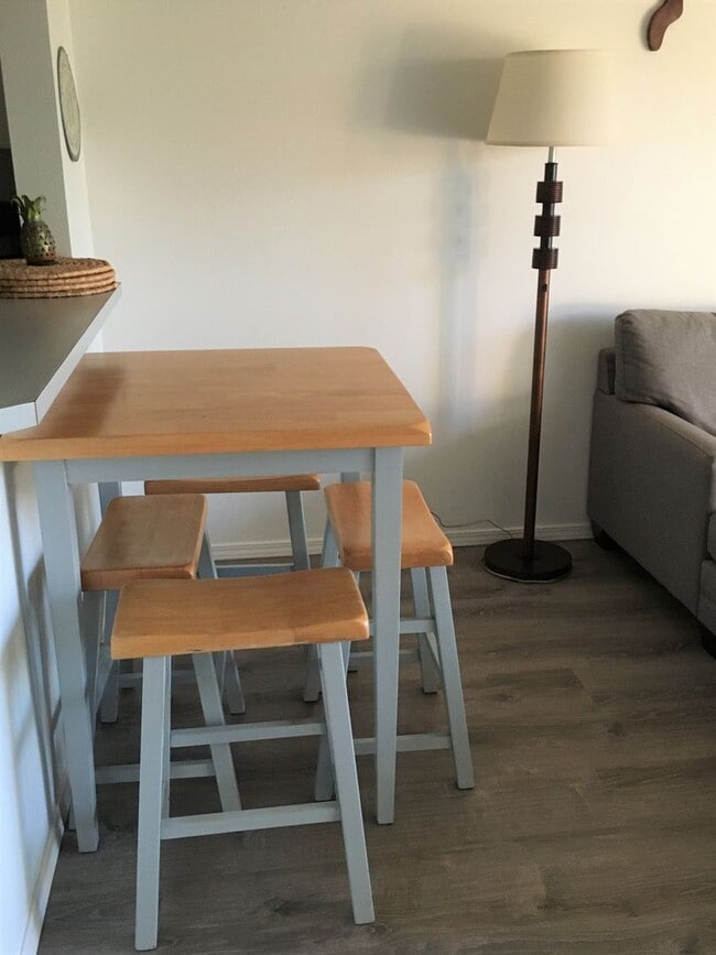 Building Photo - Recently Updated Top Floor Kihei Shores Un...