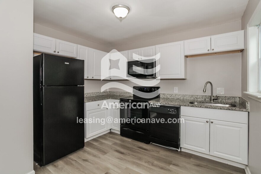 Building Photo - 8375 Pippin Rd