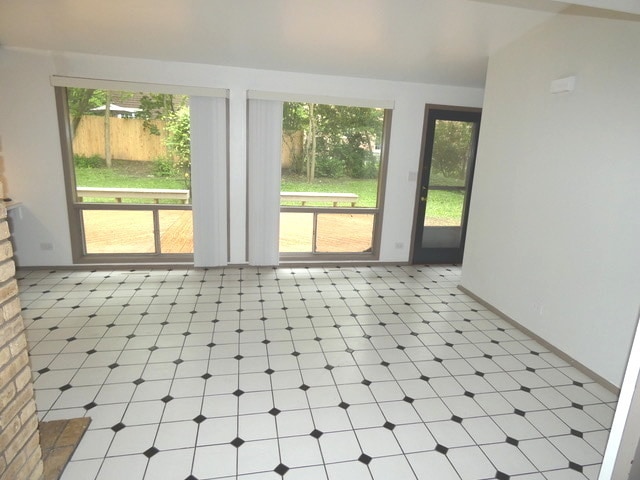 Building Photo - 1156 Myrtle Ln