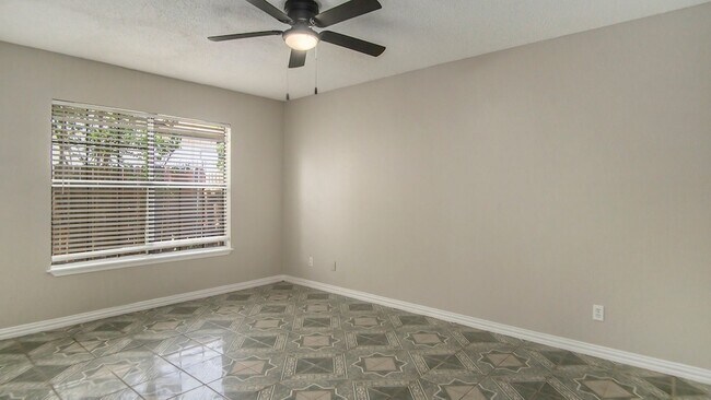 Building Photo - 2541 Galemeadow Dr