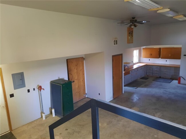 Building Photo - 5476 Stone House Rd