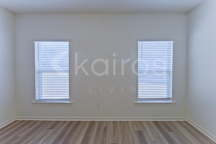 Building Photo - 204 Salvat Dr