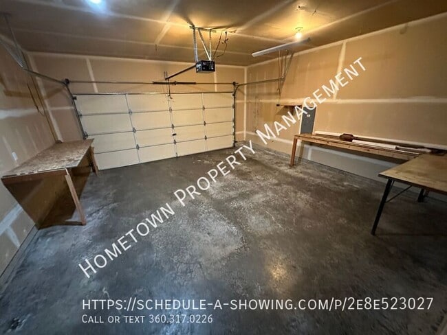 Building Photo - 8349 Sweetbrier Loop SE