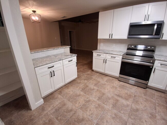 Building Photo - 3162 Chimney Cir