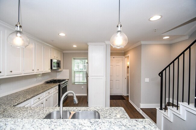 Building Photo - 2332 Winrock Blvd