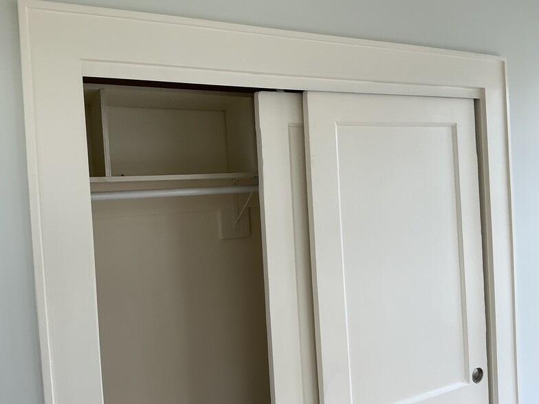 Closet - 176 Weequahic Ave