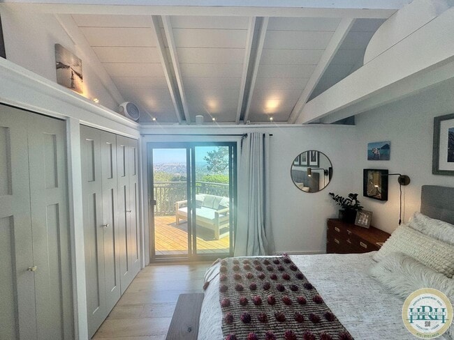 Building Photo - Tranquil & Sun Drenched 3BR|3BR in Heart o...