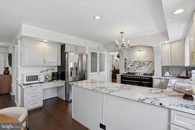 Building Photo - 1551 Duxbury Ct