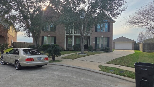 Building Photo - 2103 Trinity Manor Ln