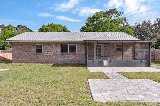 Building Photo - 2325 Merle Cir