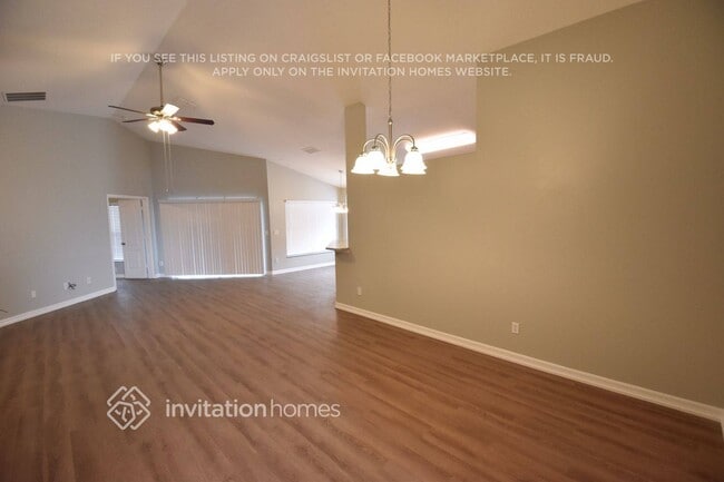 Building Photo - 16752 Cedar Run Dr