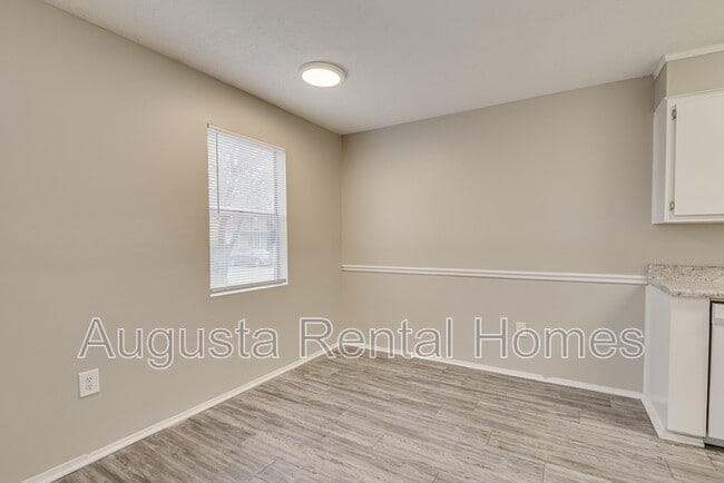 Building Photo - 2573 Tobacco Rd