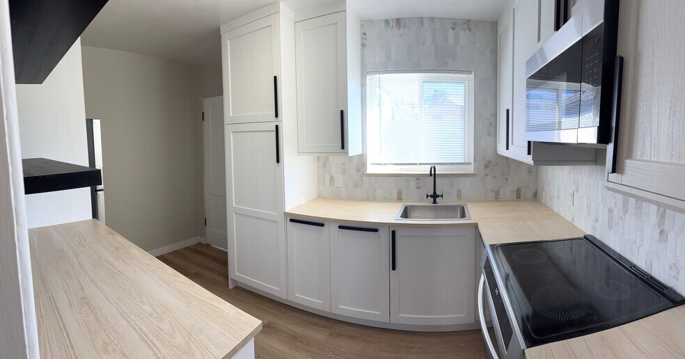 Building Photo - 22 Jackson St