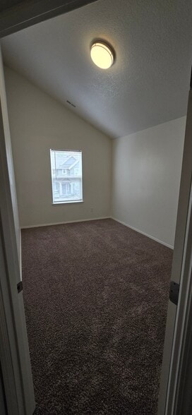 Building Photo - 18558 SW Takena Ct