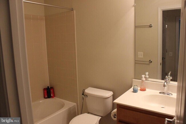 Building Photo - 43579 Wheat Berry Terrace