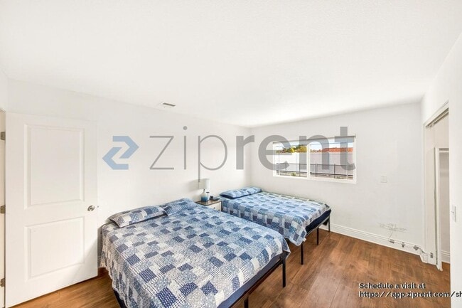 Building Photo - 1745 Buckeye St