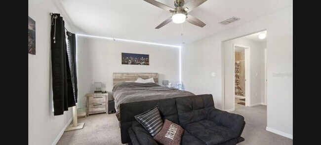 Building Photo - Town House 3/2.5 in Riverview