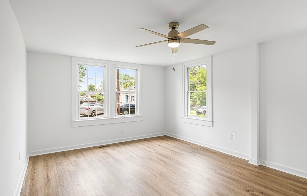 Bedroom - 20 Lyncrest St