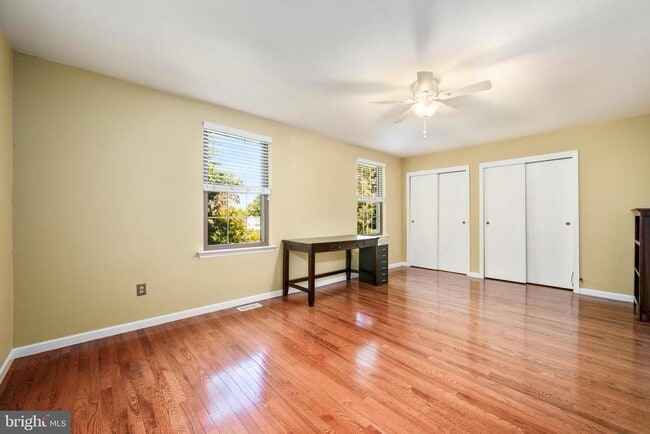 Building Photo - 723 Kings Croft Dr