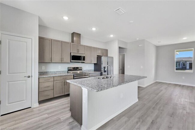 Building Photo - 1310 NW Juanita Pl