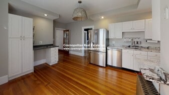 Building Photo - 104 Emerald St