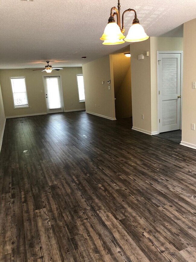 Family Room - 106 Locomotive Ln