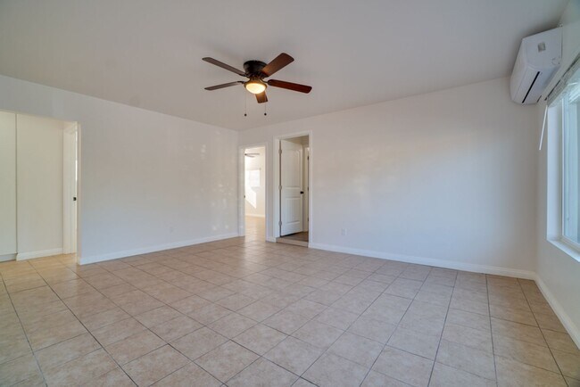 Building Photo - Coleen Ct | 1/2 OFF FIRST MONTH'S RENT! | Gorgeous, Newly Remodeled 4 Bedroom 2 Bath House near D...