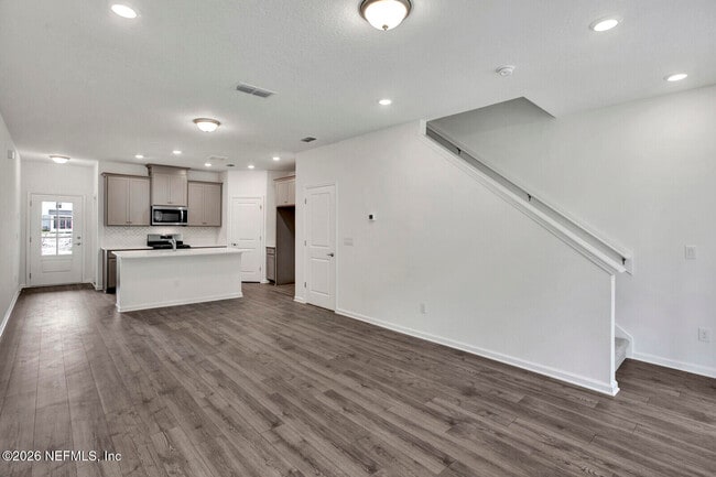 Building Photo - 73 Mellowood Ln