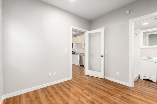 Building Photo - 1 bed/1 bath Apartment in CENTRAL PHOENIX