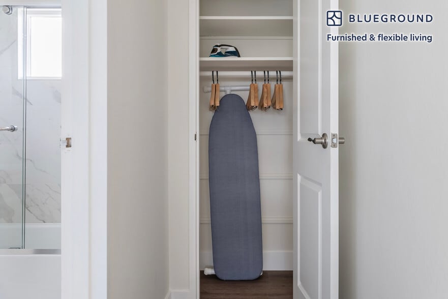 Building Photo - 15 S Broadway